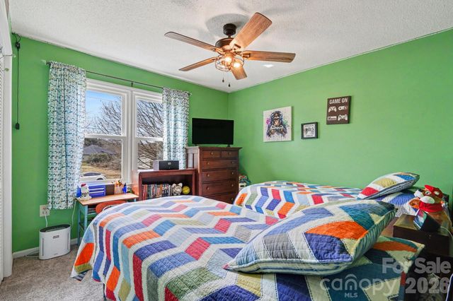 3361 47th Avenue Place NE, Hickory, NC 28601
