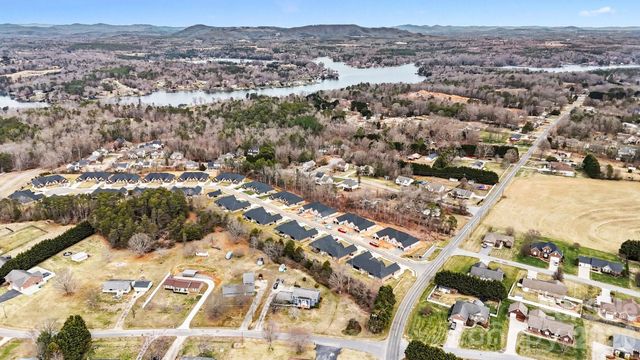 3361 47th Avenue Place NE, Hickory, NC 28601