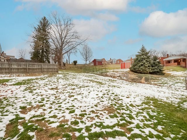 5479 Spruce St, Bethel Park, PA 15102