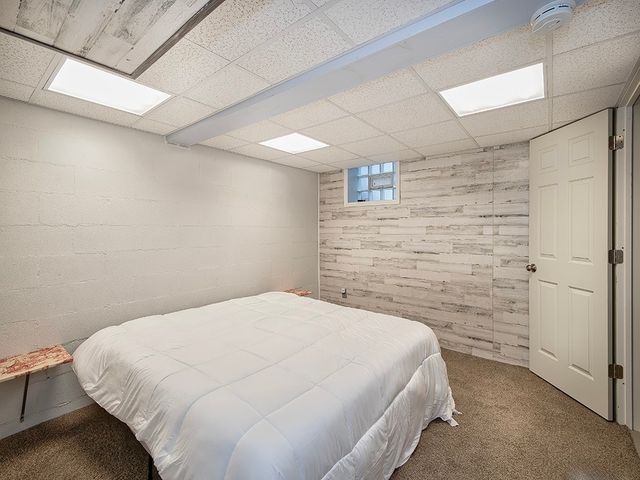 5479 Spruce St, Bethel Park, PA 15102