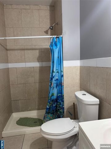 47 Oak Street, Paterson, NJ 07501