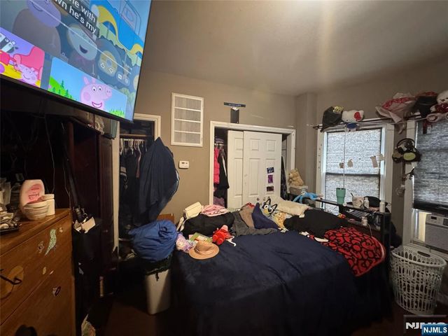 47 Oak Street, Paterson, NJ 07501