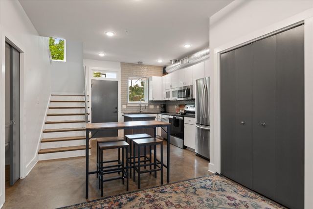 82 Evanston Ave, Nashville, TN 37207