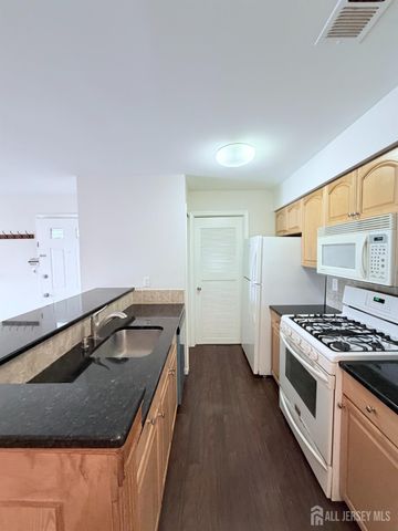 60 Lear Court 60, East Brunswick, NJ 08816