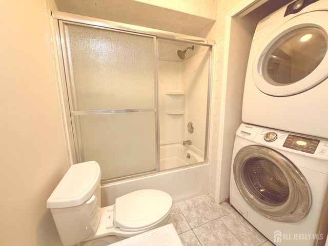60 Lear Court 60, East Brunswick, NJ 08816