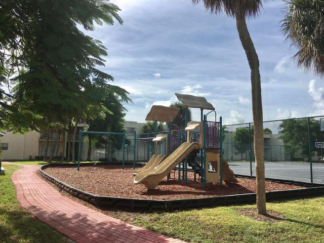 409 Executive Center Drive 208, West Palm Beach, FL 33401