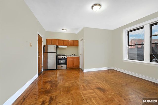 124 Storms Avenue 4E, Jersey City, NJ 07306