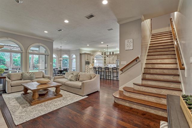 18 Treevine Court, The Woodlands, TX 77381