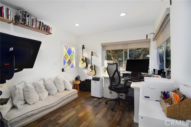 19029 Sprague Street, Tarzana (los Angeles), CA 91356