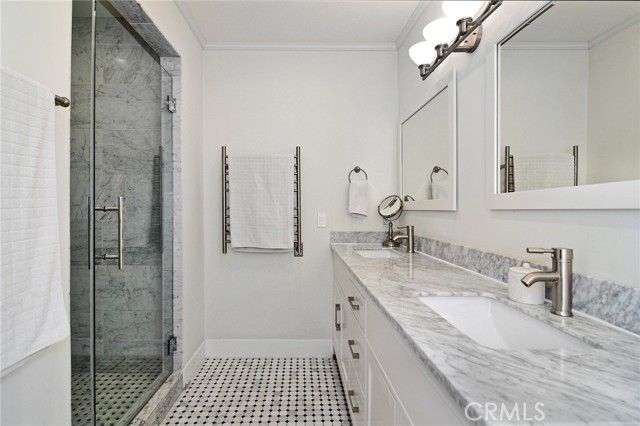 19029 Sprague Street, Tarzana (los Angeles), CA 91356