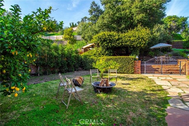 19029 Sprague Street, Tarzana (los Angeles), CA 91356