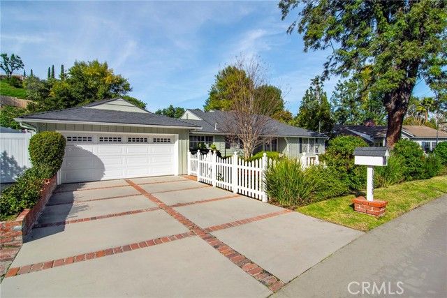 19029 Sprague Street, Tarzana (los Angeles), CA 91356