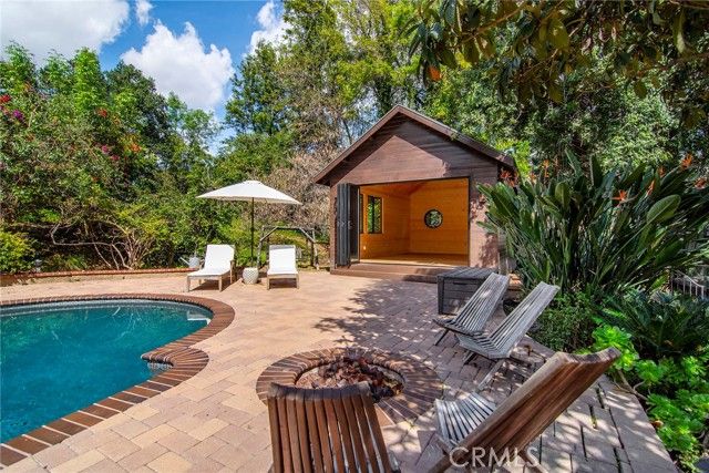 19029 Sprague Street, Tarzana (los Angeles), CA 91356