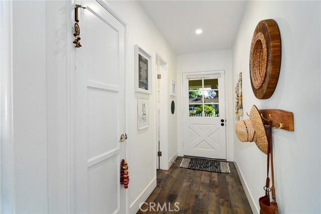 19029 Sprague Street, Tarzana (los Angeles), CA 91356