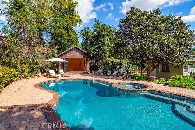 19029 Sprague Street, Tarzana (los Angeles), CA 91356