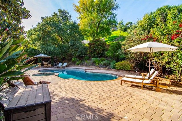 19029 Sprague Street, Tarzana (los Angeles), CA 91356