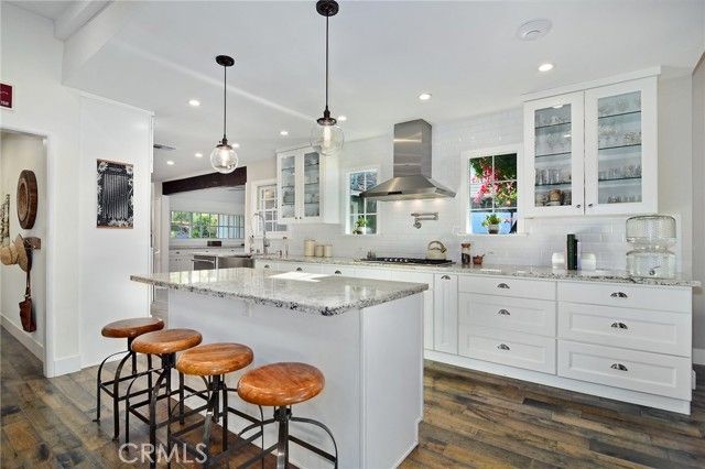 19029 Sprague Street, Tarzana (los Angeles), CA 91356