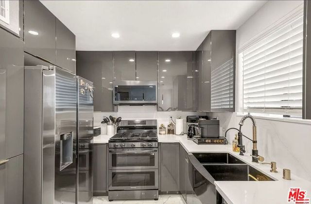 5305 White Oak Avenue F, Encino, CA 91316