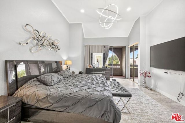 5305 White Oak Avenue F, Encino, CA 91316