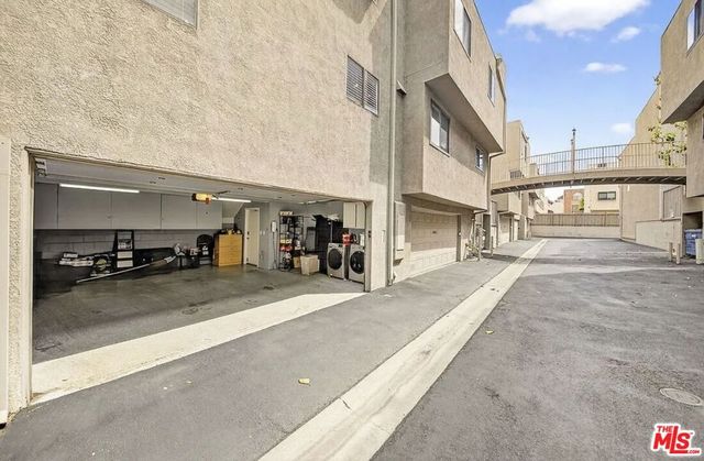 5305 White Oak Avenue F, Encino, CA 91316