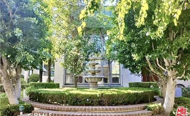 5305 White Oak Avenue F, Encino, CA 91316