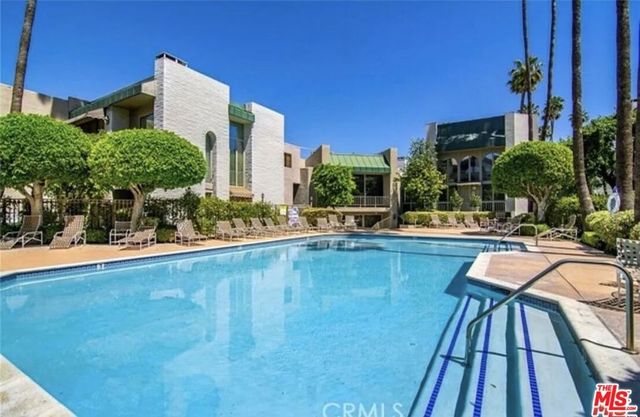 5305 White Oak Avenue F, Encino, CA 91316