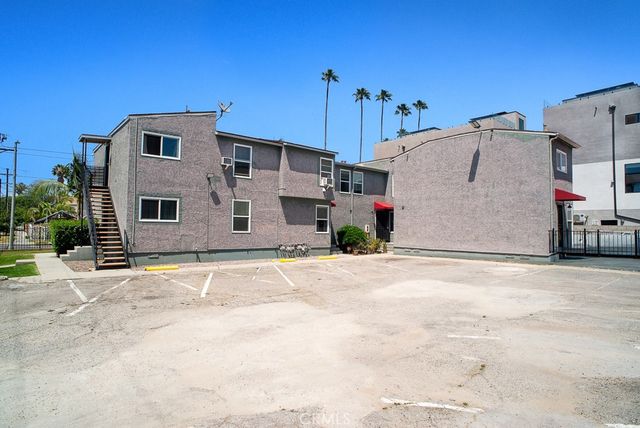 1134 W 39th, Los Angeles, CA 90037