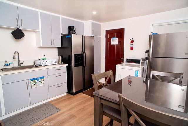 1134 W 39th, Los Angeles, CA 90037