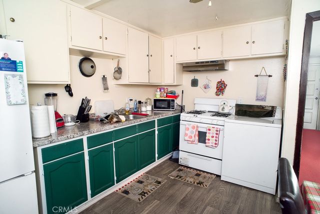 1134 W 39th, Los Angeles, CA 90037