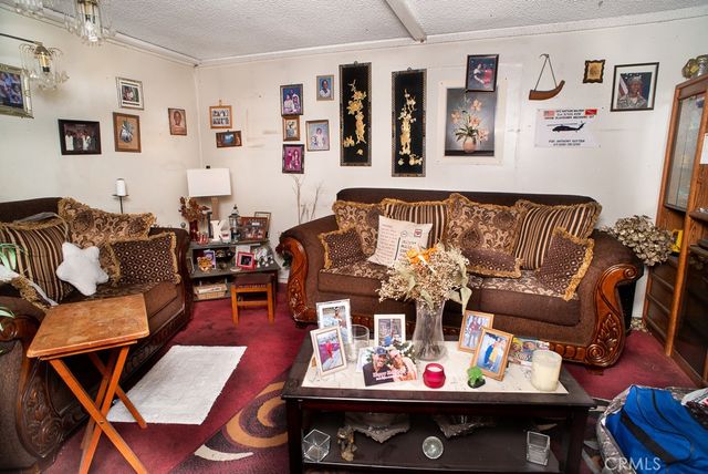 1134 W 39th, Los Angeles, CA 90037