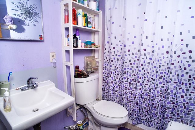 1134 W 39th, Los Angeles, CA 90037