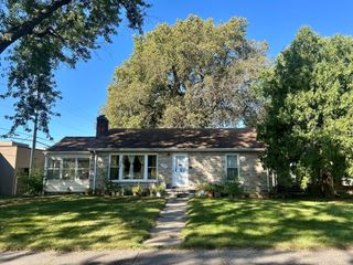 2940 Colorado Avenue S, Saint Louis Park, MN 55416