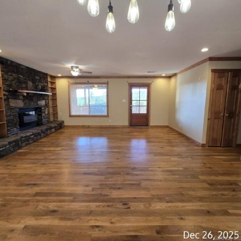 4638 Hwy 16, Clinton, AR 72031