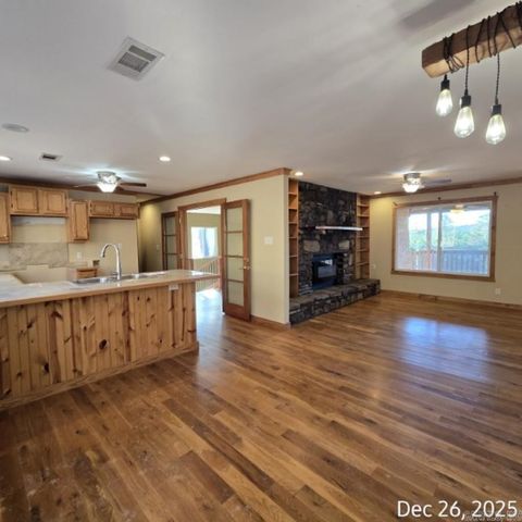 4638 Hwy 16, Clinton, AR 72031