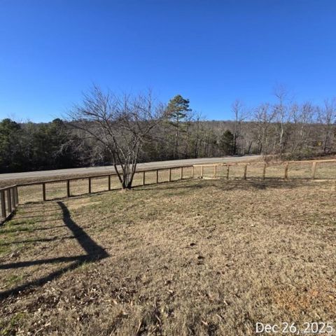 4638 Hwy 16, Clinton, AR 72031