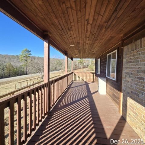 4638 Hwy 16, Clinton, AR 72031