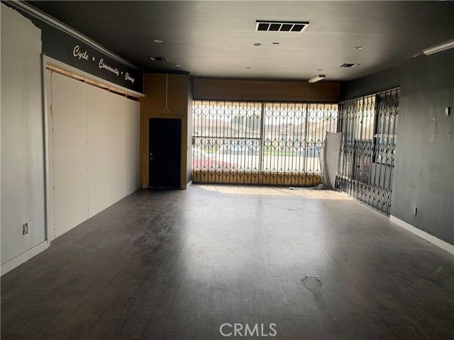 2105 W Compton, Compton, CA 90220