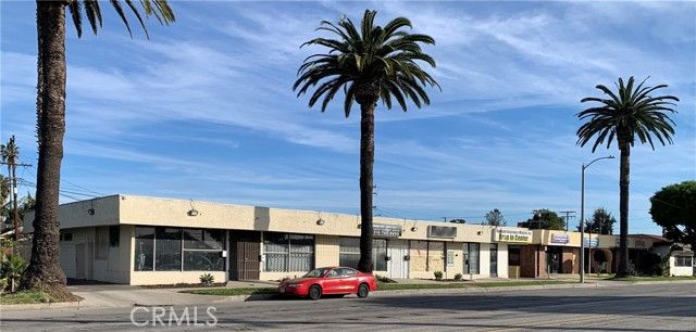 2105 W Compton, Compton, CA 90220