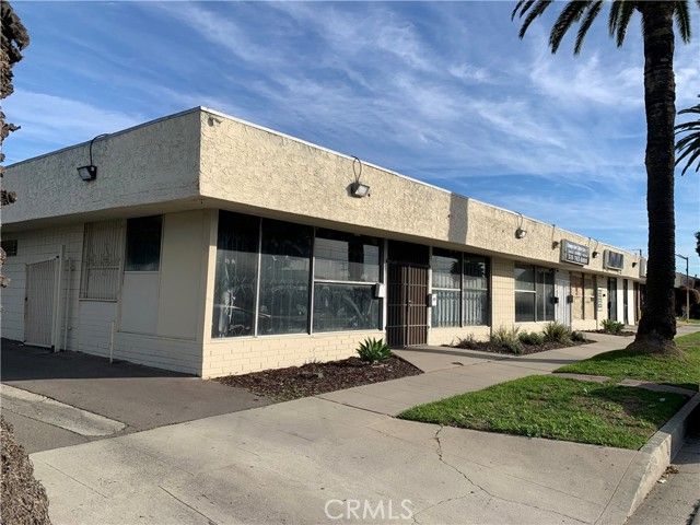 2105 W Compton, Compton, CA 90220