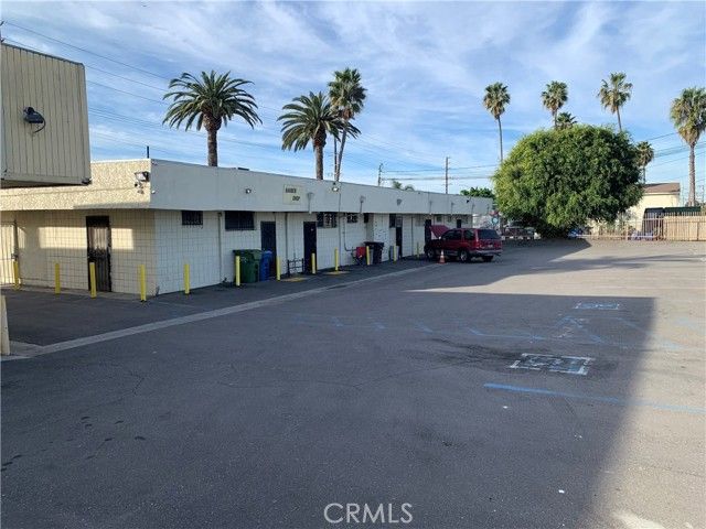 2105 W Compton, Compton, CA 90220