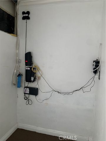 2105 W Compton, Compton, CA 90220