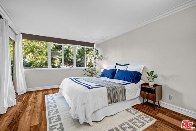 289 S Barrington Avenue A102, Los Angeles, CA 90049