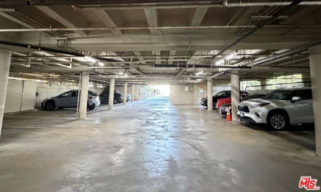 289 S Barrington Avenue A102, Los Angeles, CA 90049