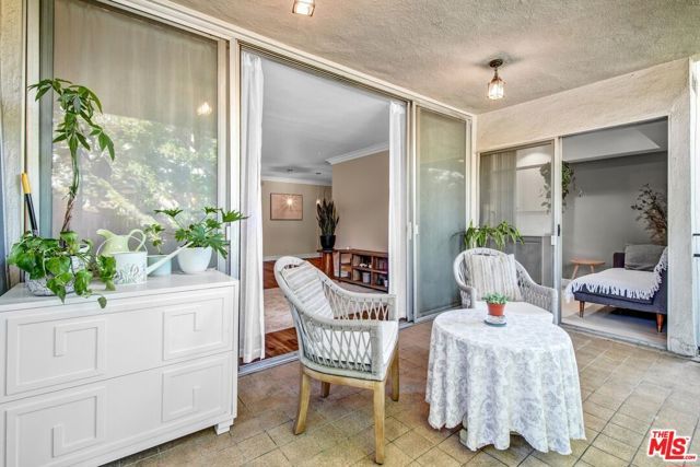 289 S Barrington Avenue A102, Los Angeles, CA 90049