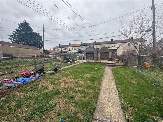606 E 17th Ave, Munhall, PA 15120