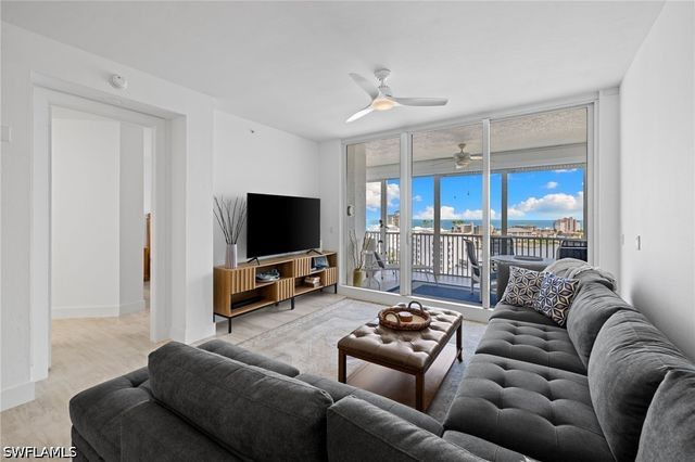 400 Flagship DR 1104, Naples, FL 34108