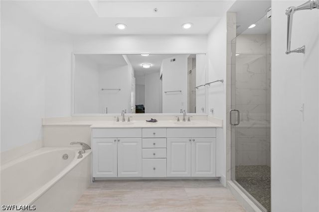 400 Flagship DR 1104, Naples, FL 34108