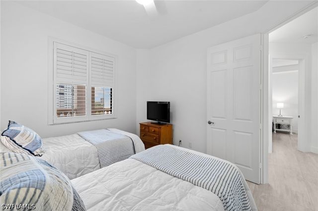 400 Flagship DR 1104, Naples, FL 34108