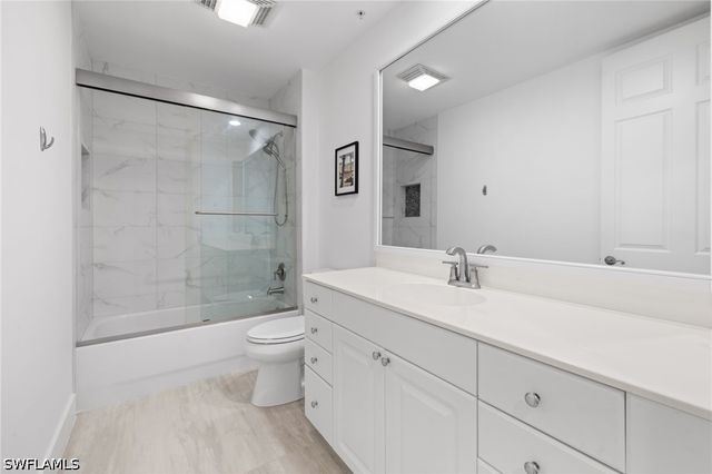 400 Flagship DR 1104, Naples, FL 34108