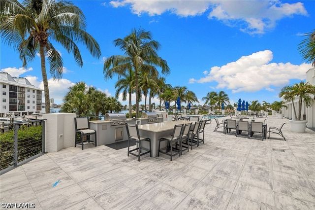 400 Flagship DR 1104, Naples, FL 34108